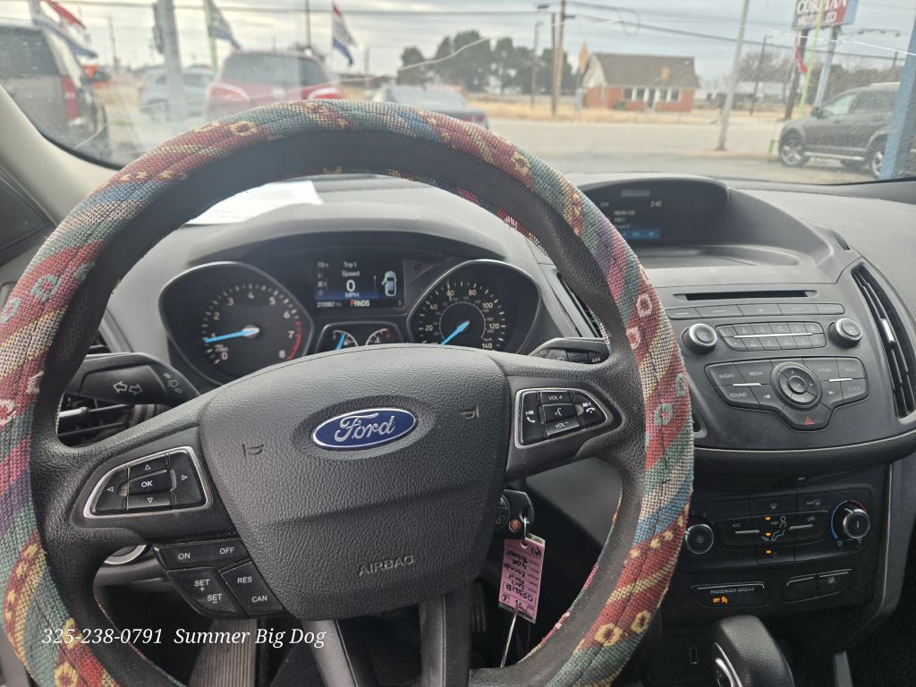 Photo 8 of this FORD ESCAPE