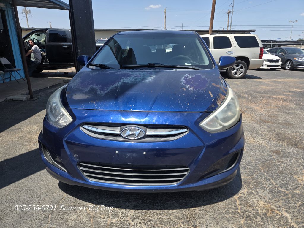 Photo 3 of this HYUNDAI ACCENT