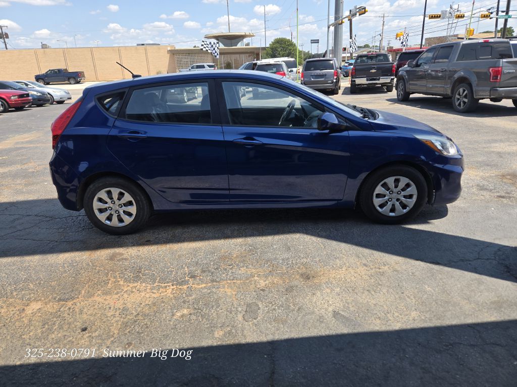 Photo 5 of this HYUNDAI ACCENT