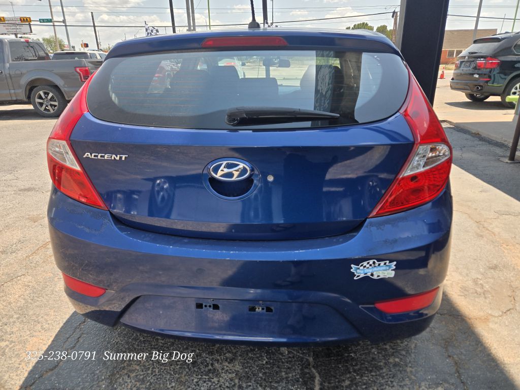 Photo 6 of this HYUNDAI ACCENT