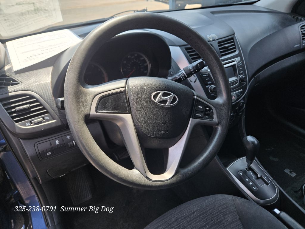 Photo 9 of this HYUNDAI ACCENT