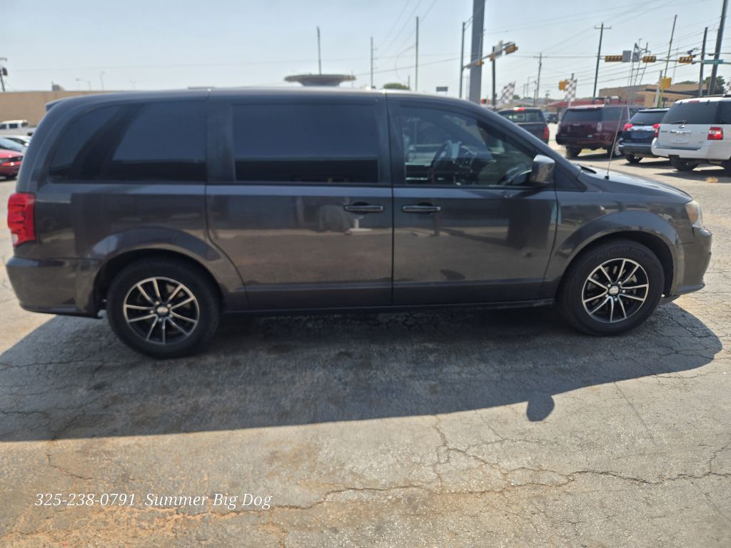 Photo 5 of this DODGE GRAND CARAVAN