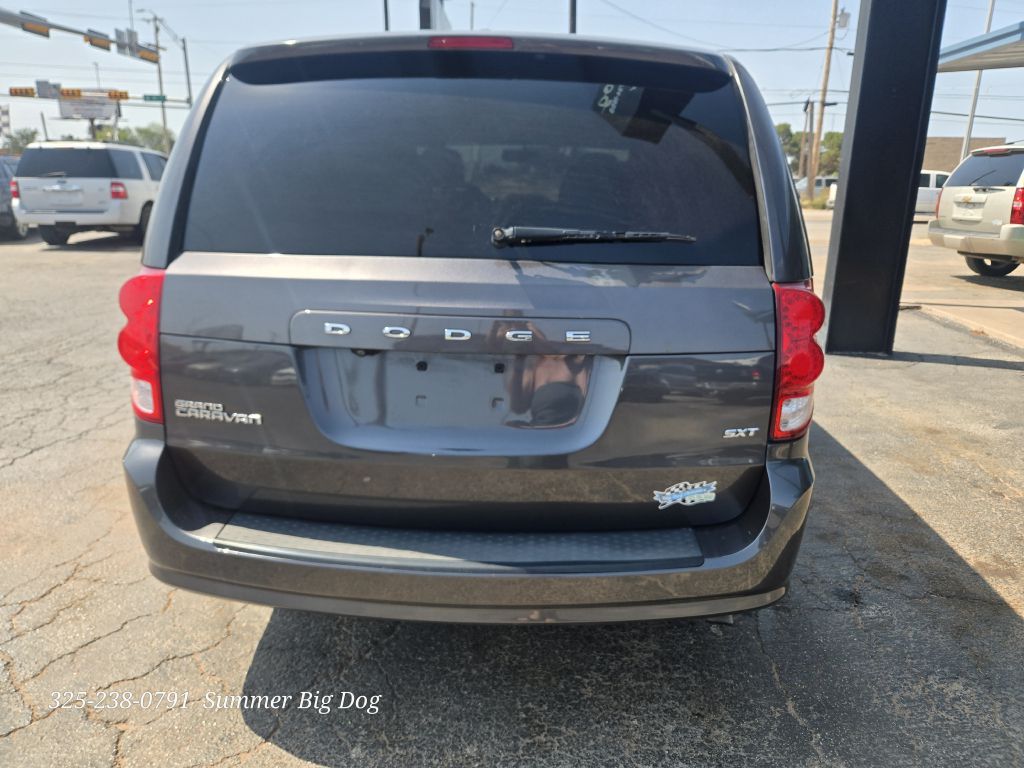 Photo 6 of this DODGE GRAND CARAVAN