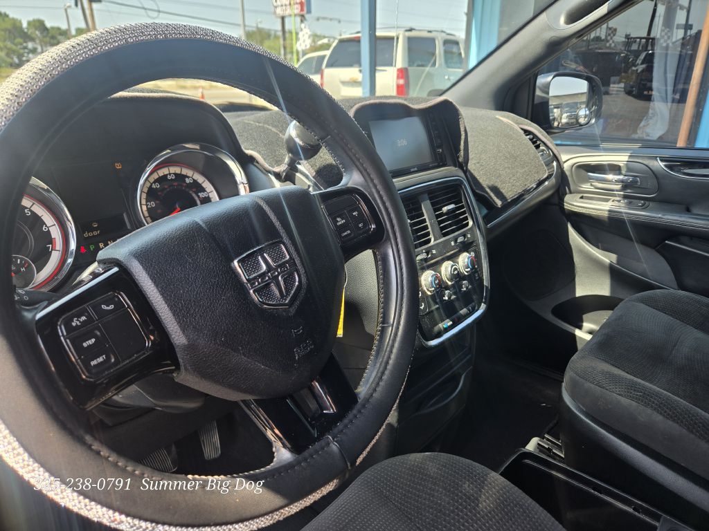Photo 8 of this DODGE GRAND CARAVAN