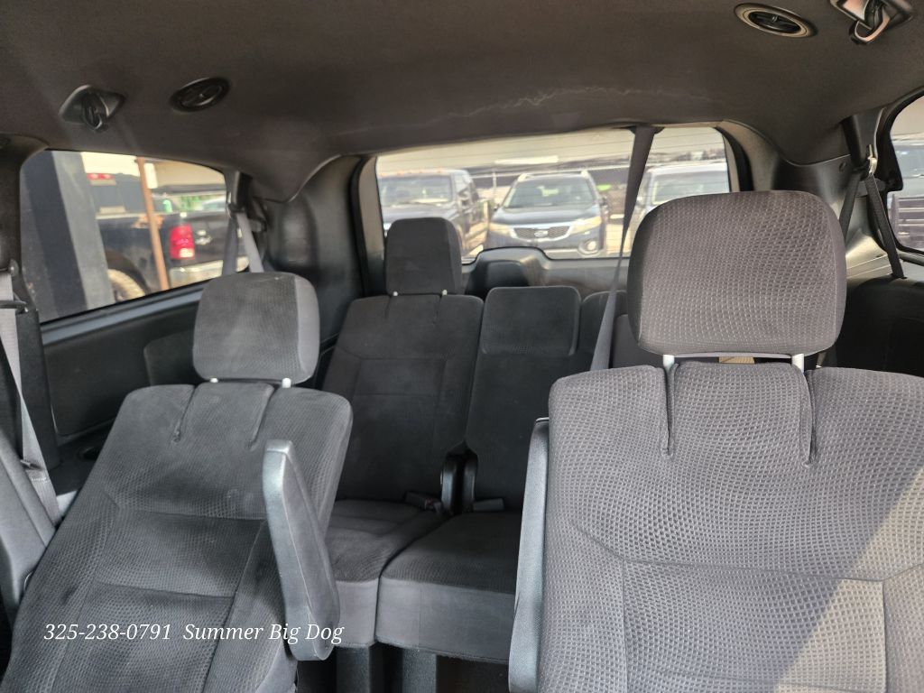 Photo 13 of this DODGE GRAND CARAVAN