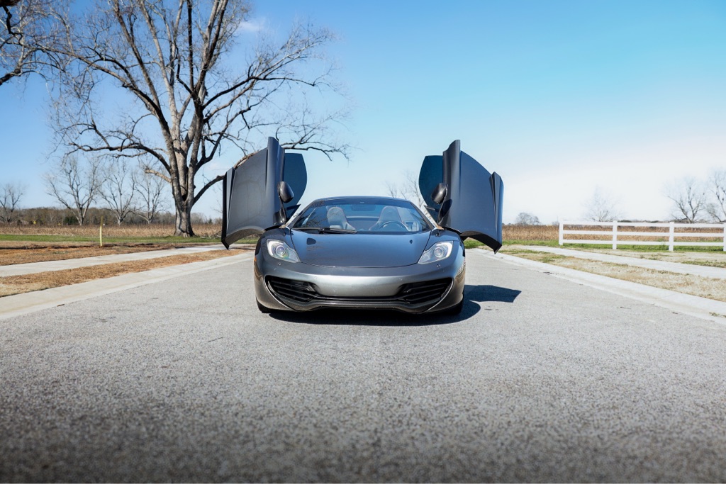 Photo 20 of this MCLAREN MP4-12C SPIDER