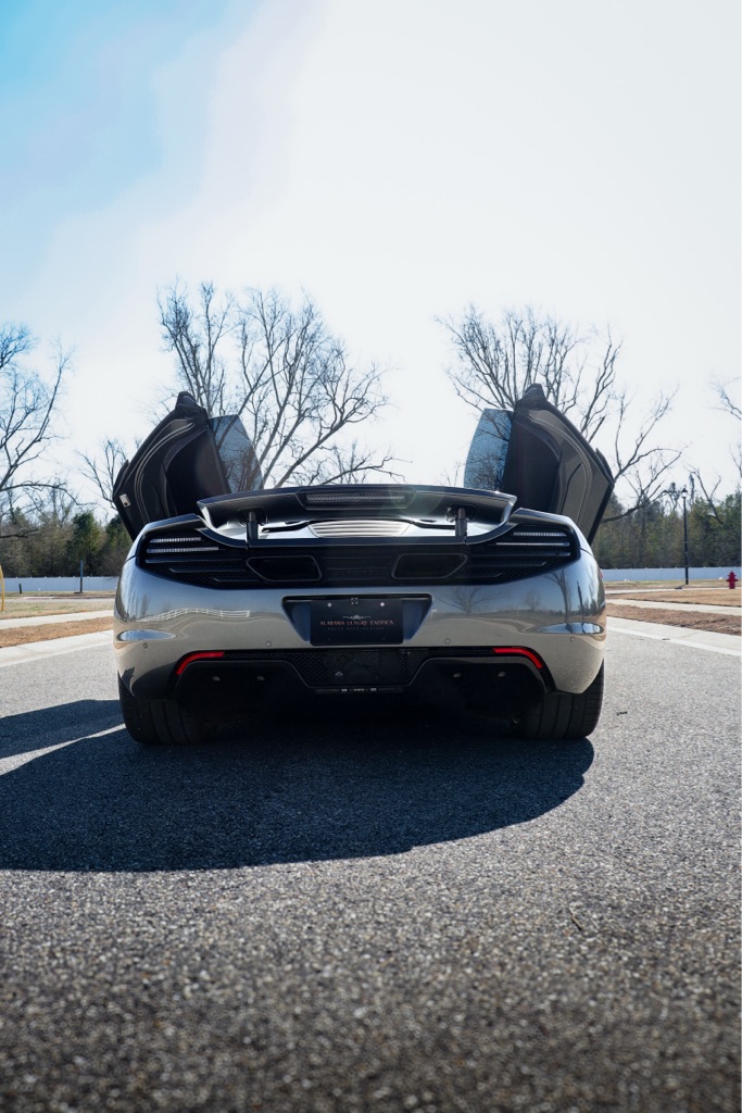 Photo 22 of this MCLAREN MP4-12C SPIDER