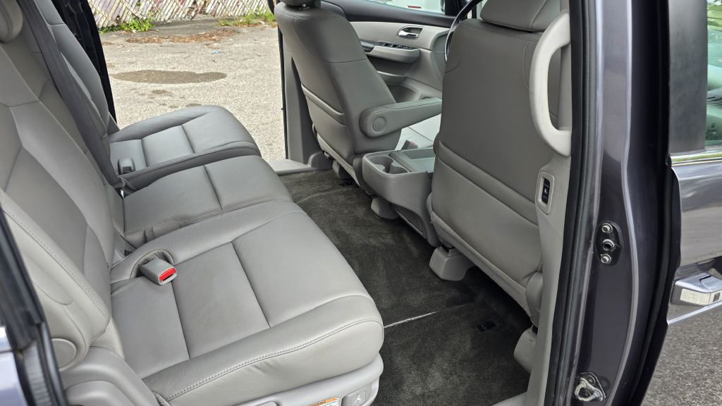 Photo 21 of this HONDA ODYSSEY