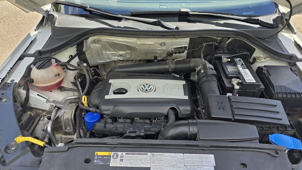 Photo 14 of this VOLKSWAGEN TIGUAN