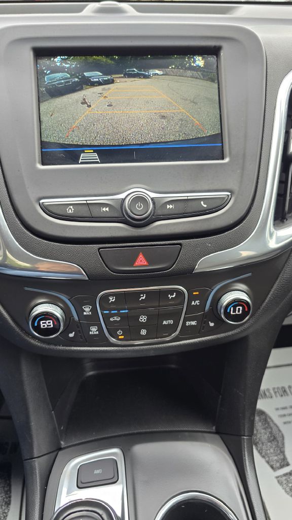 Photo 17 of this CHEVROLET EQUINOX