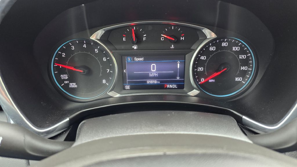 Photo 10 of this CHEVROLET EQUINOX
