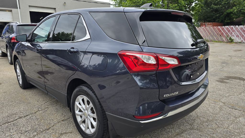 Photo 6 of this CHEVROLET EQUINOX
