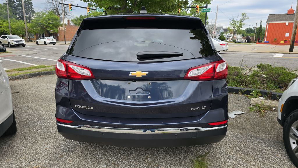 Photo 5 of this CHEVROLET EQUINOX
