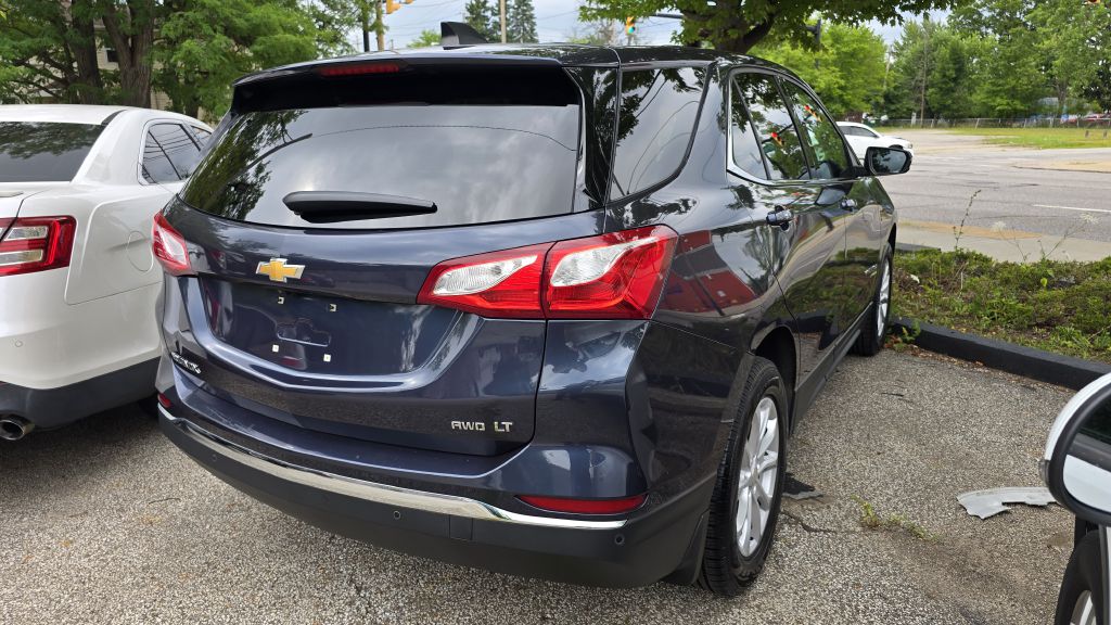 Photo 4 of this CHEVROLET EQUINOX