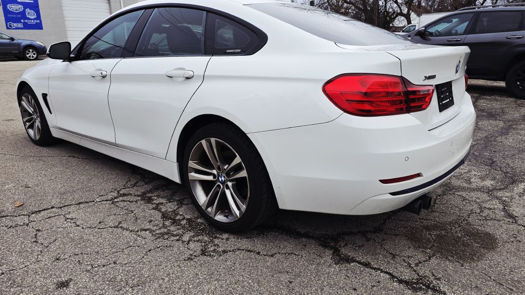 Photo 4 of this BMW 4 SERIES