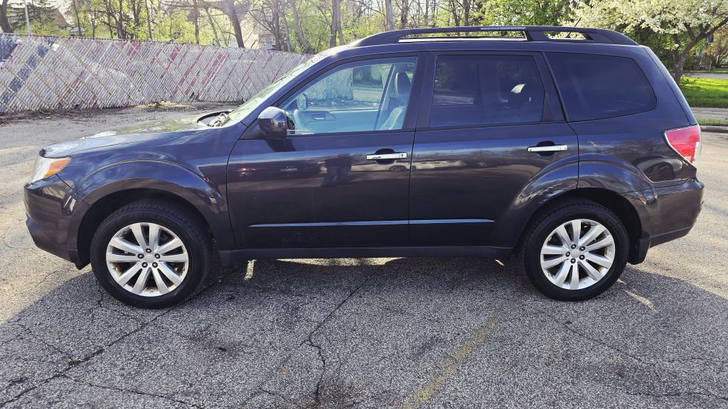 View vehicle photo 5