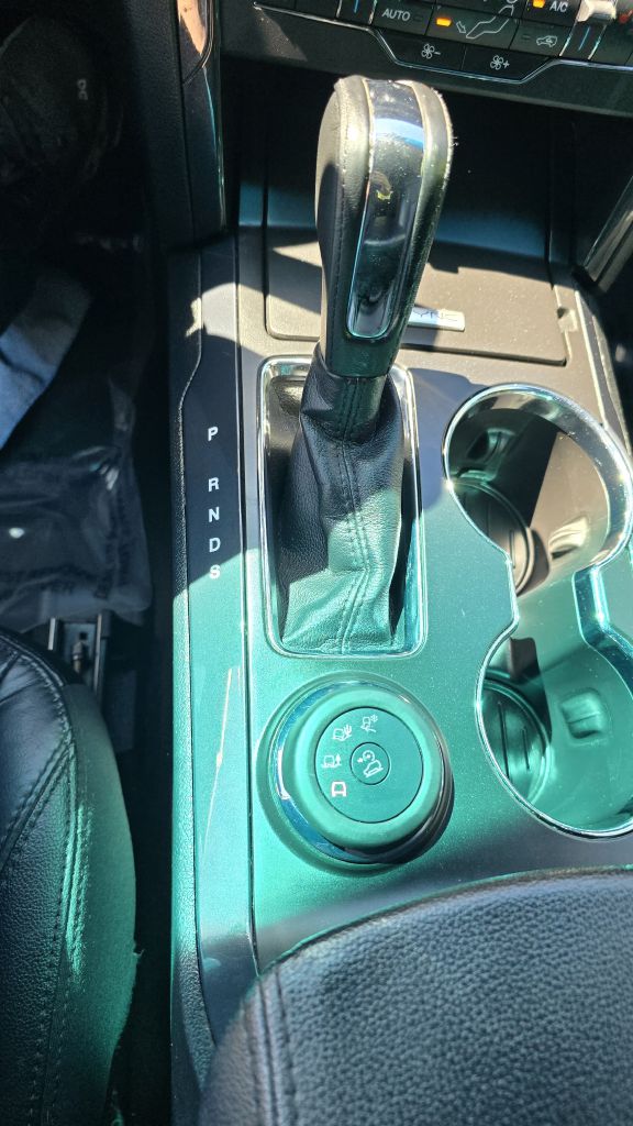 Photo 12 of this FORD EXPLORER