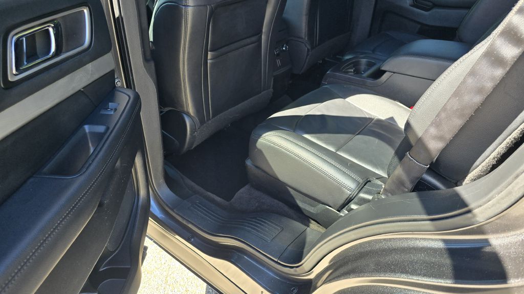 Photo 16 of this FORD EXPLORER