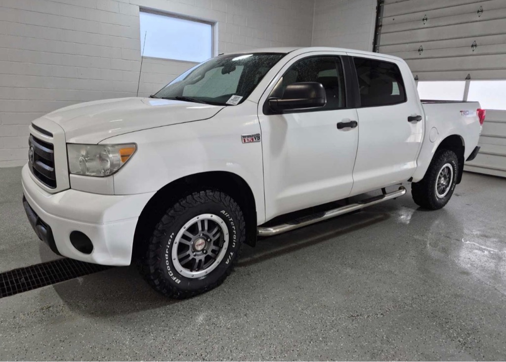 White 2010 Toyota Tundra Pickup Truck Four-Wheel Drive Automatic