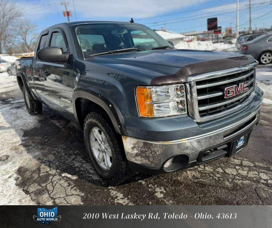 Blue 2013 GMC Sierra 1500 SLE Ext. Cab 4WD Pickup Truck Four-Wheel Drive Automatic