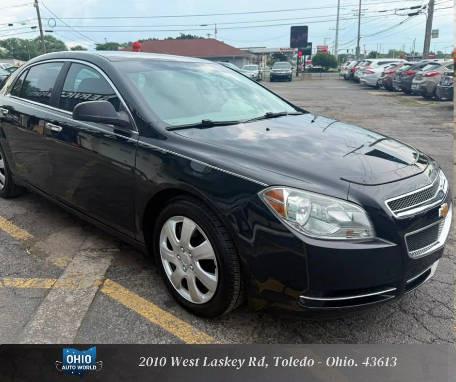  2011 Chevrolet Malibu LS FWD   