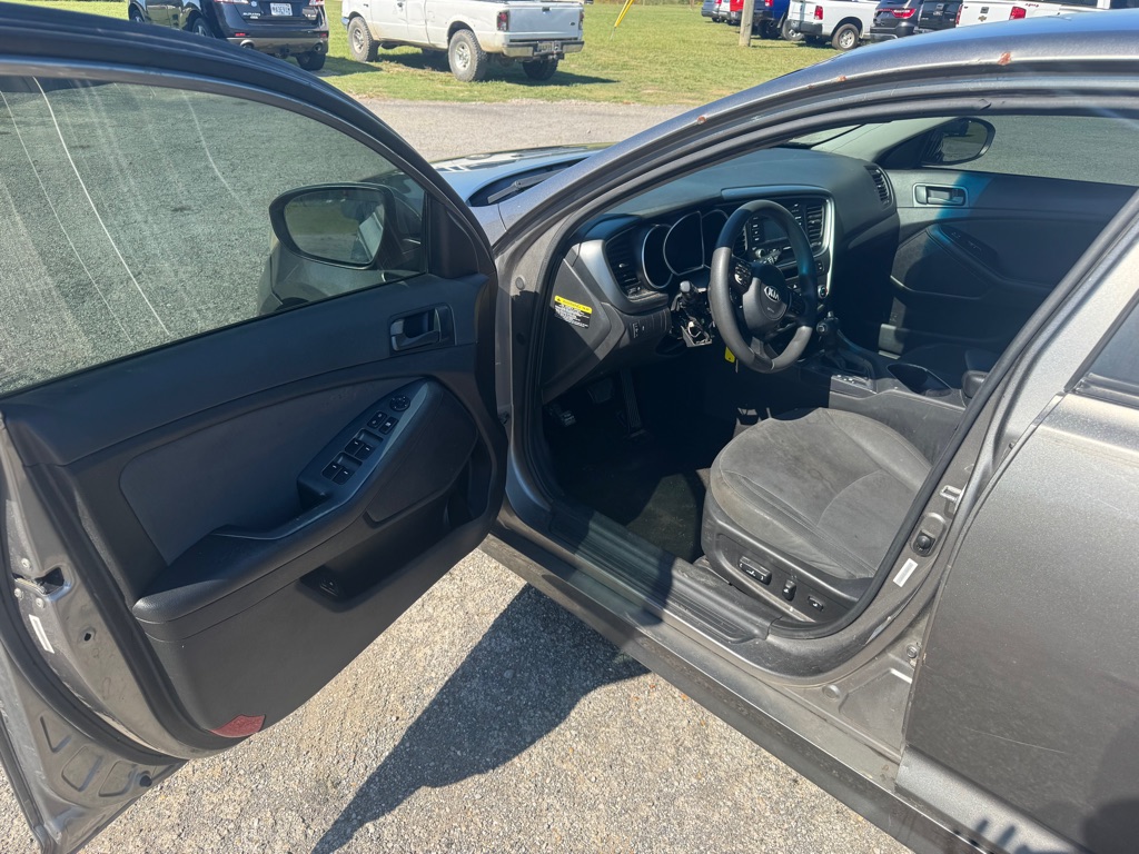 Photo 8 of this KIA OPTIMA