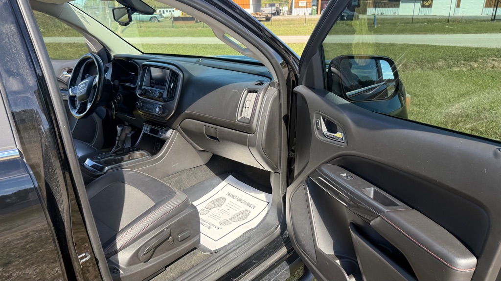Photo 18 of this GMC CANYON
