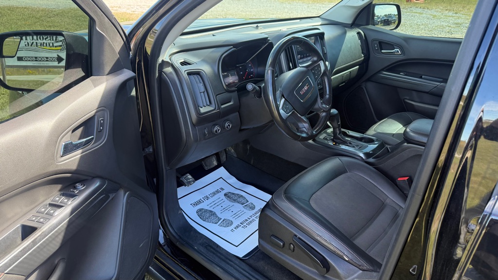Photo 10 of this GMC CANYON