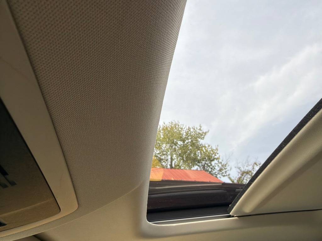Photo 27 of this LEXUS NX 200T