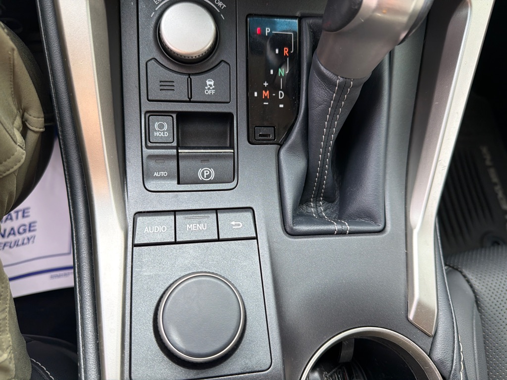 Photo 26 of this LEXUS NX 200T