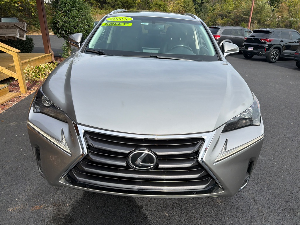 Photo 3 of this LEXUS NX 200T