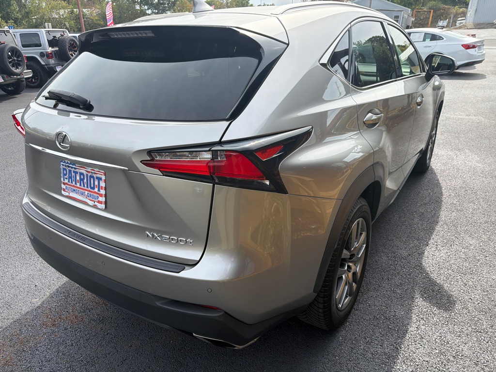 Photo 9 of this LEXUS NX 200T
