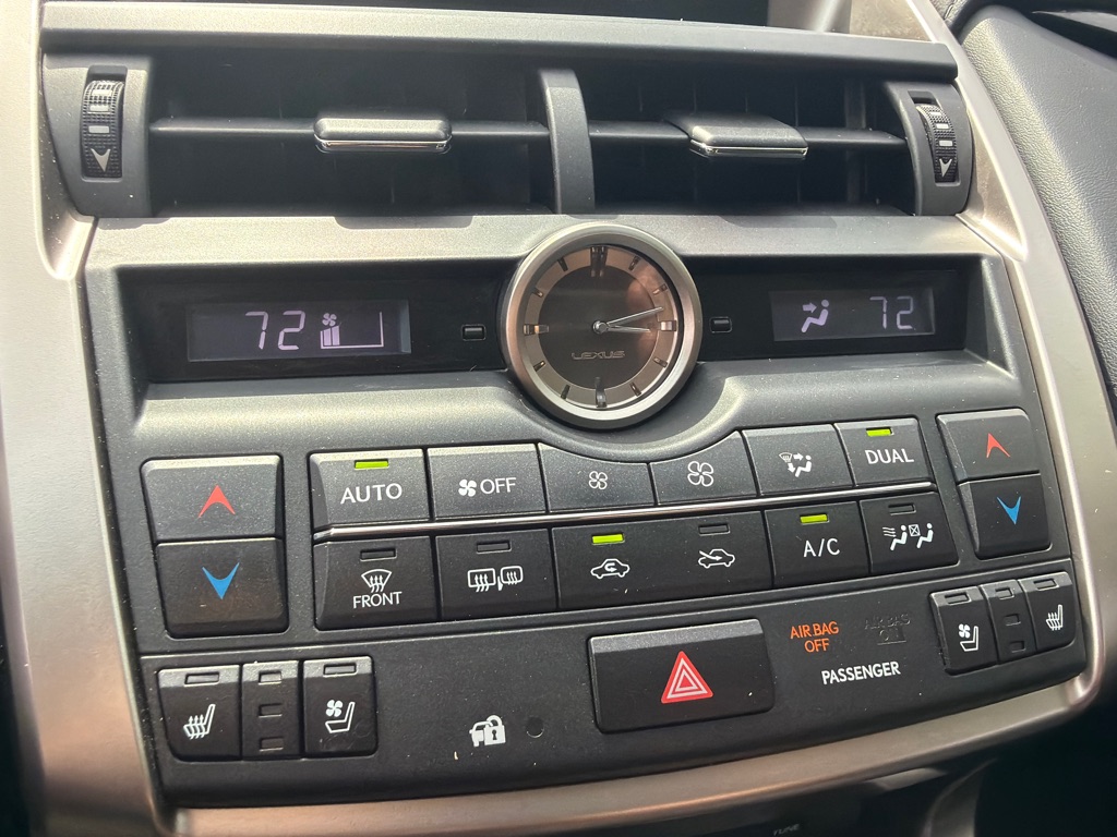 Photo 24 of this LEXUS NX 200T