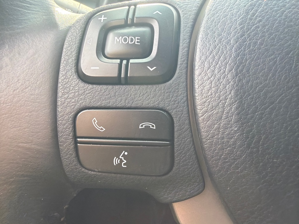 Photo 31 of this LEXUS NX 200T