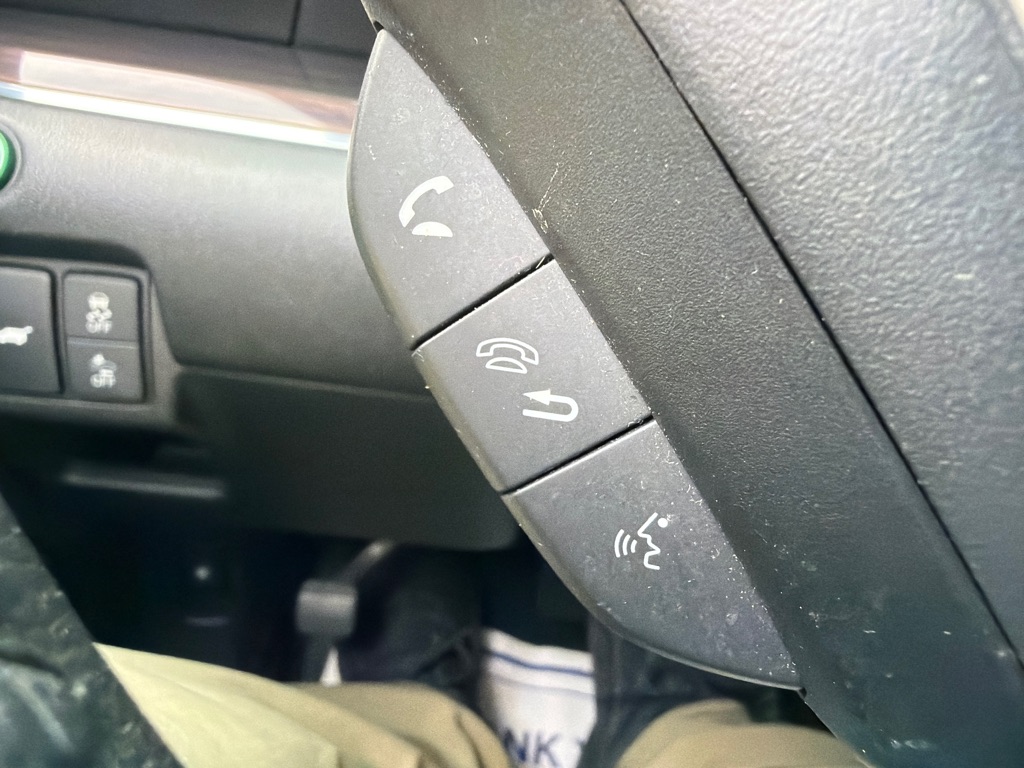 Photo 33 of this HONDA CR-V