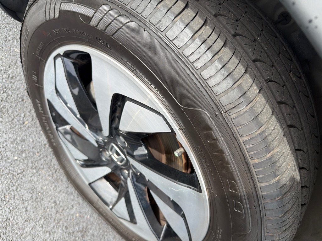 Photo 17 of this HONDA CR-V