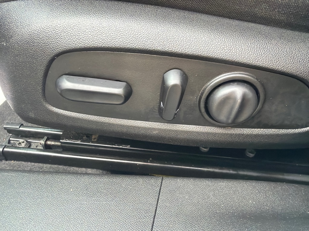 Photo 18 of this CHEVROLET MALIBU