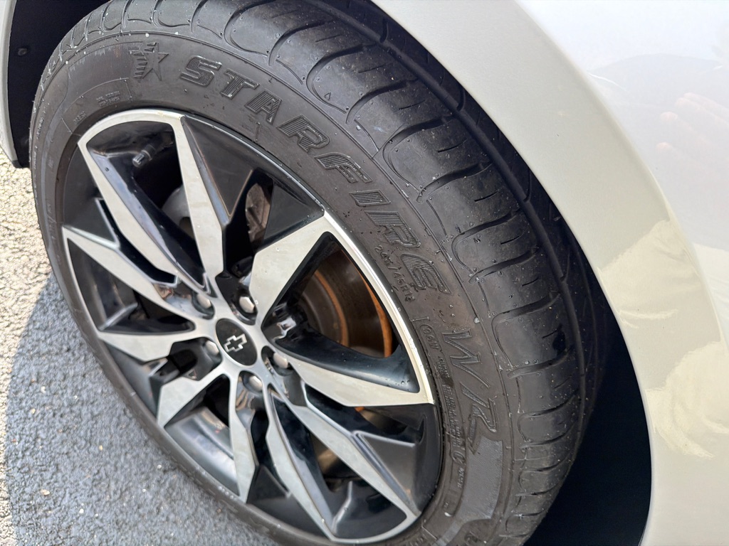 Photo 16 of this CHEVROLET MALIBU