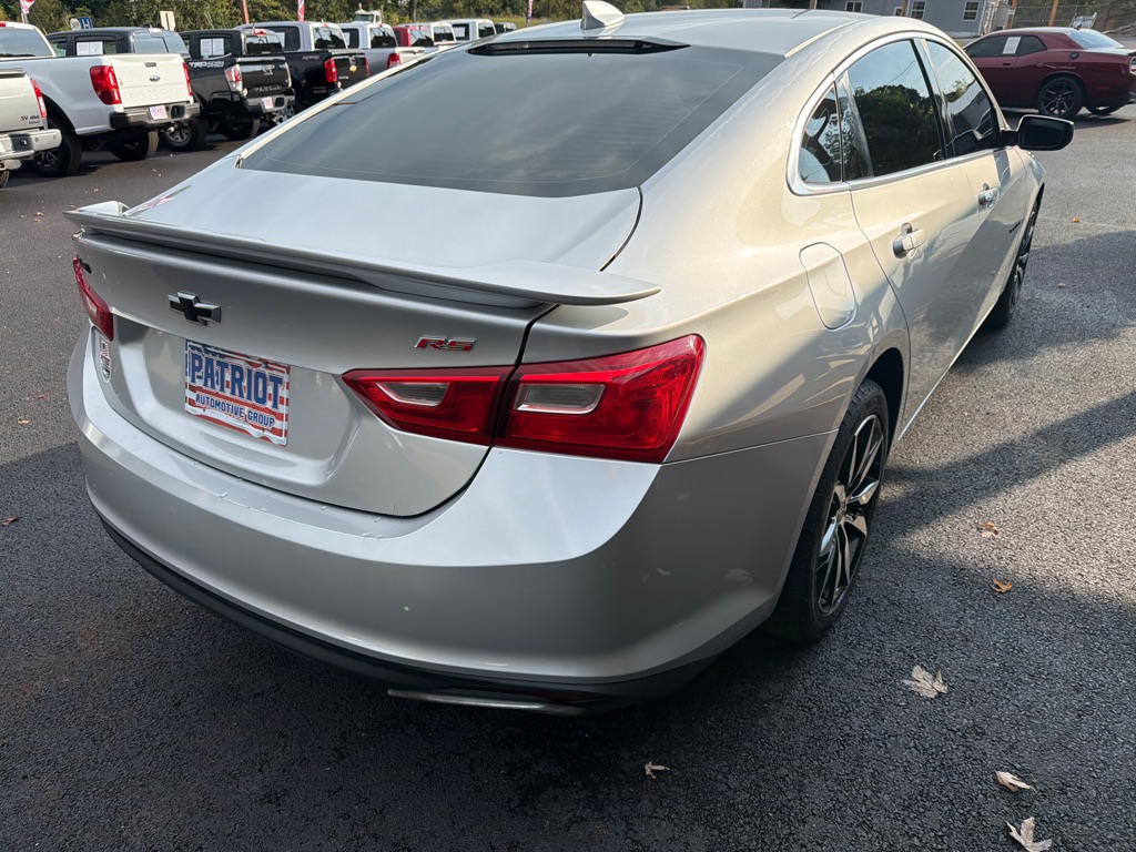 Photo 9 of this CHEVROLET MALIBU