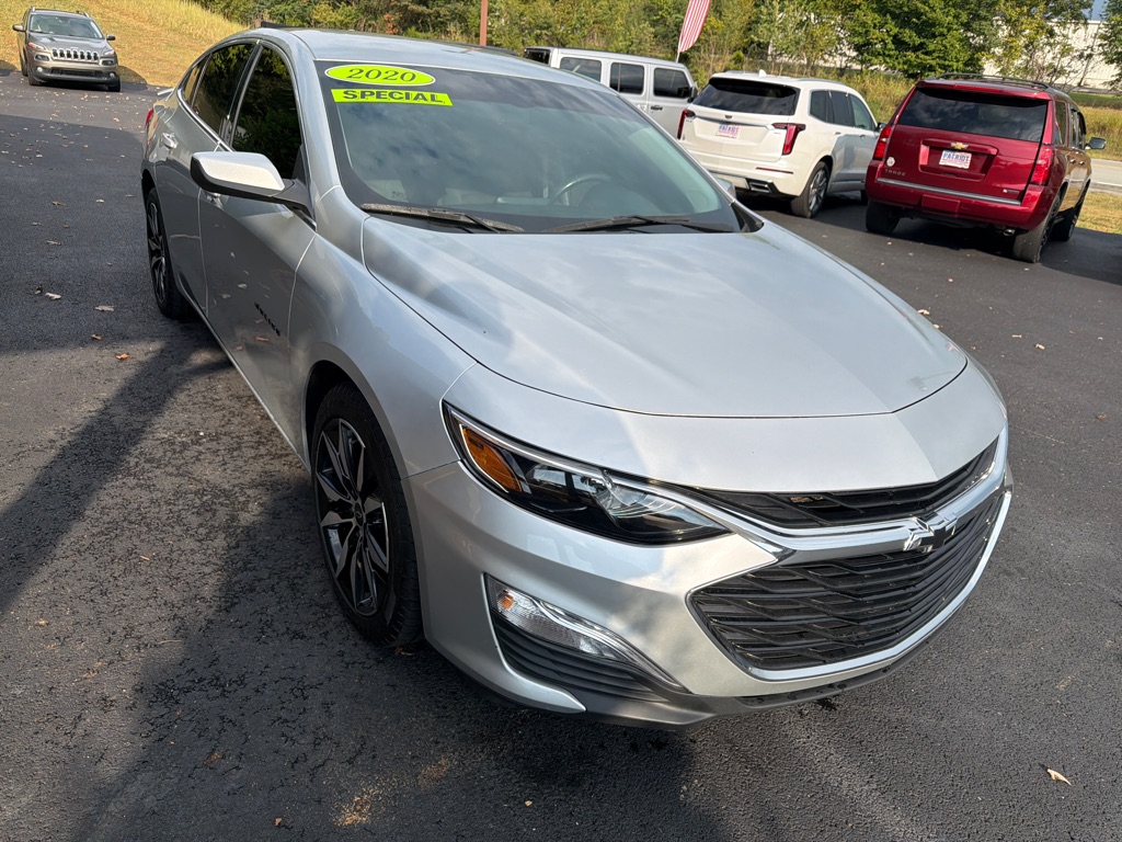 Photo 4 of this CHEVROLET MALIBU