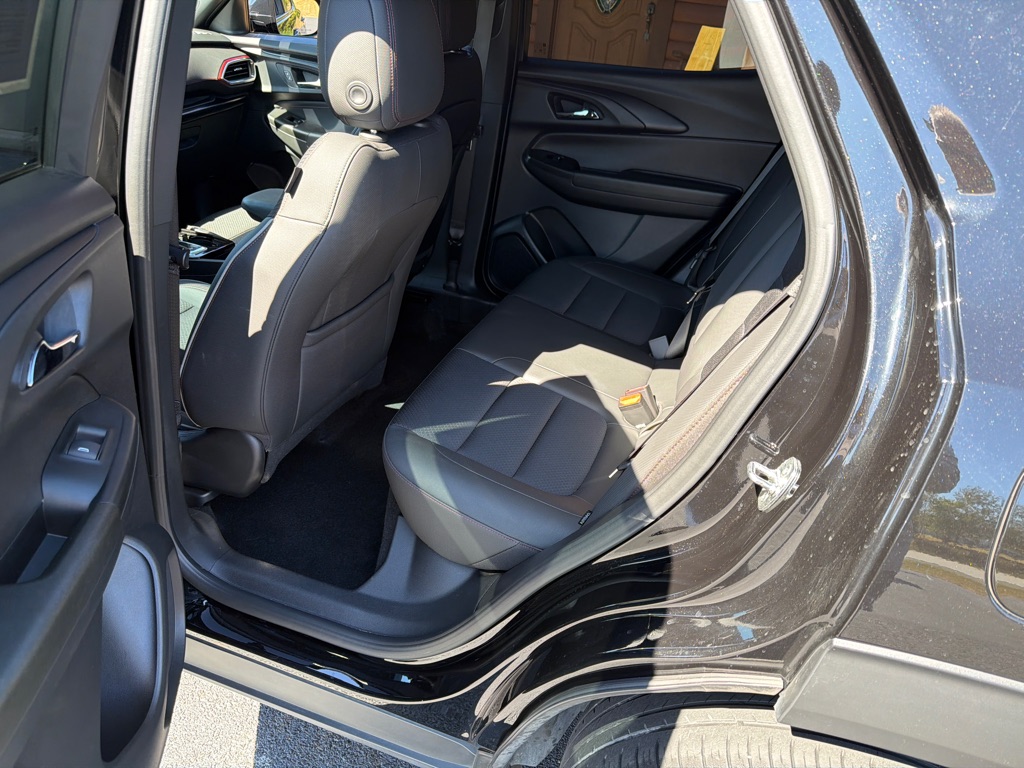 Photo 14 of this CHEVROLET TRAILBLAZER