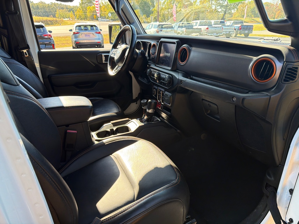 Photo 5 of this JEEP GLADIATOR