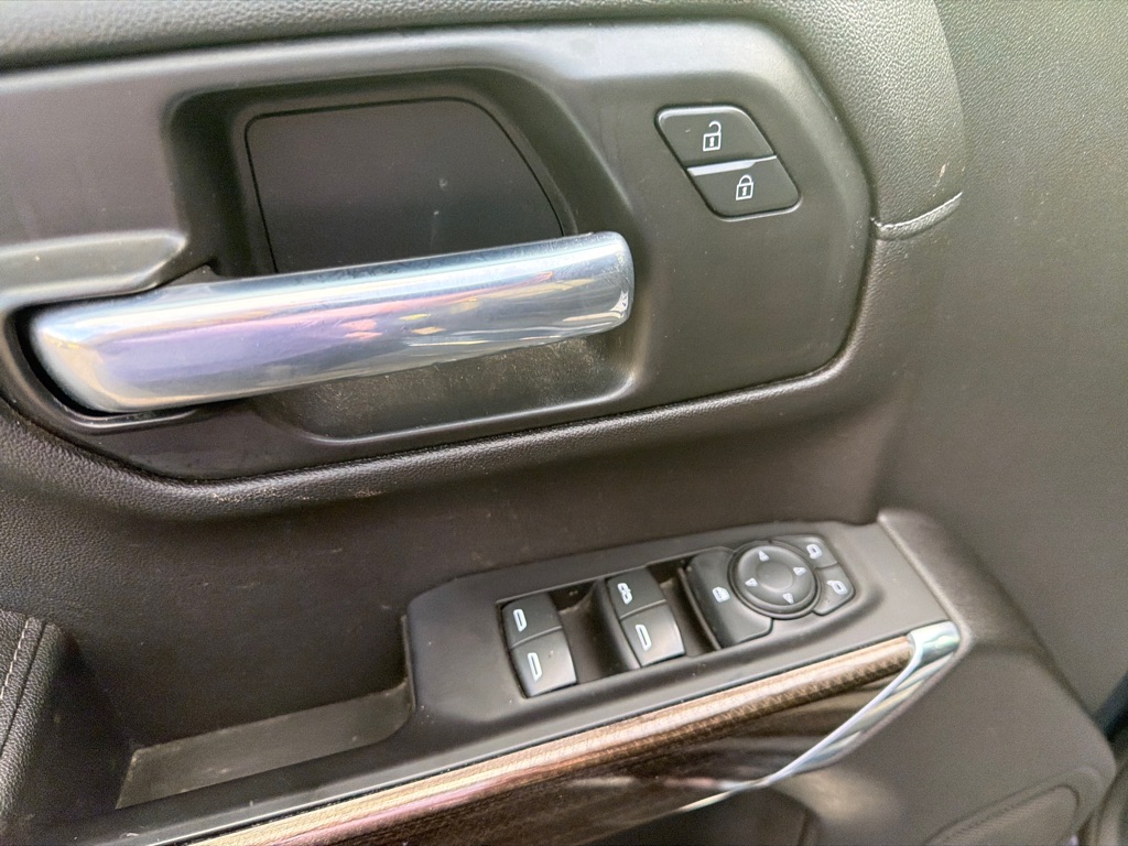 Photo 20 of this CHEVROLET SILVERADO 1500