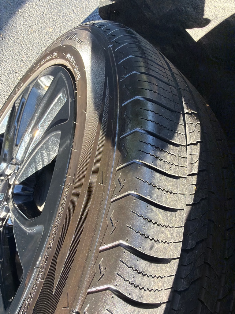 Photo 6 of this GMC ACADIA