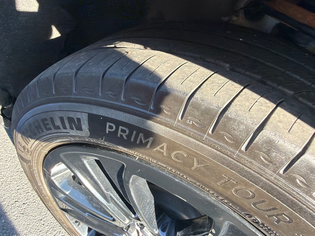 Photo 5 of this GMC ACADIA