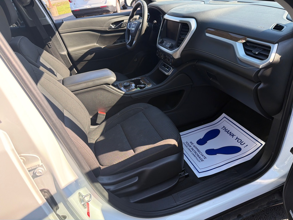 Photo 11 of this GMC ACADIA