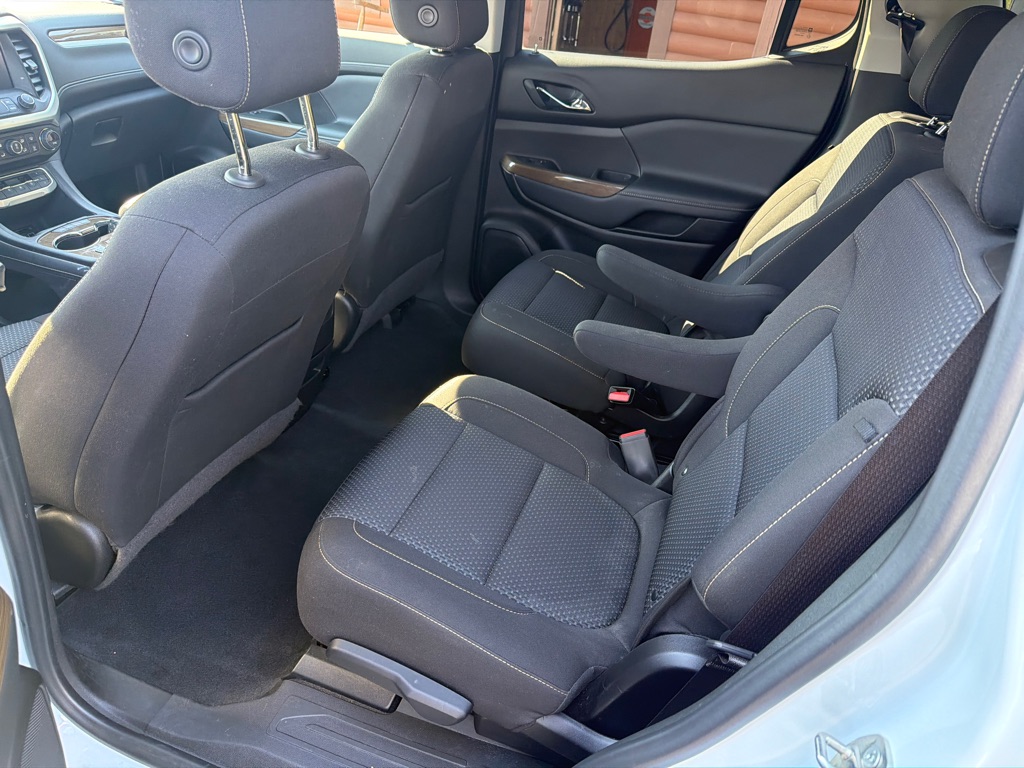 Photo 14 of this GMC ACADIA
