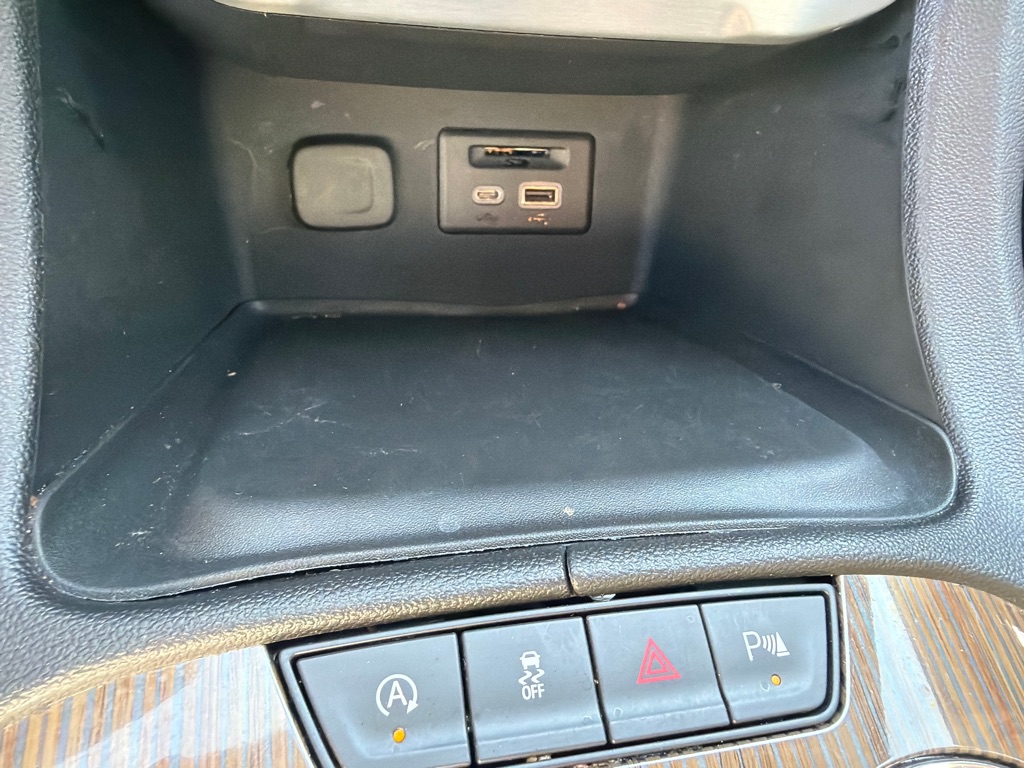Photo 31 of this GMC ACADIA