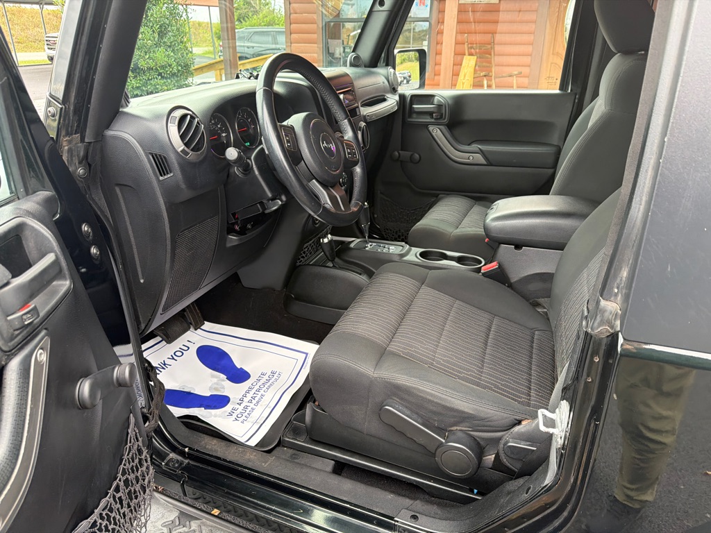 Photo 9 of this JEEP WRANGLER