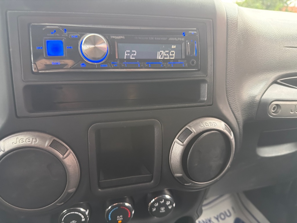 Photo 12 of this JEEP WRANGLER